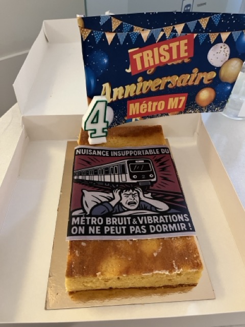 4-year nuisance anniversary cake for the Minister